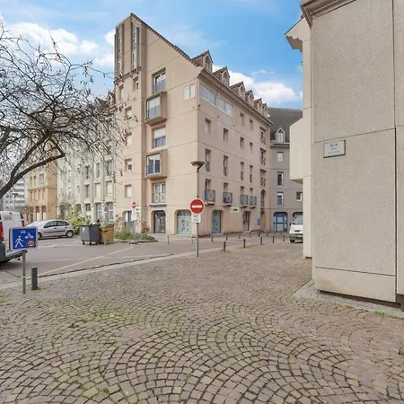 Chic Avec Parking Au Centre-ville Apartman *