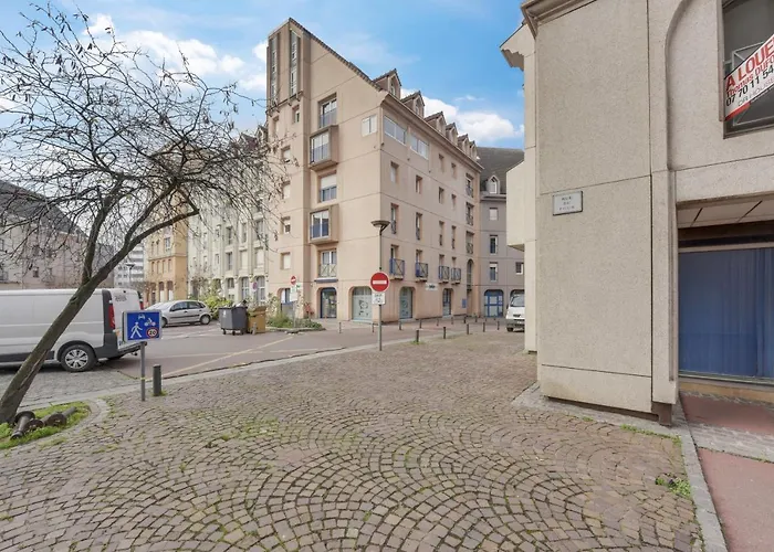 Chic Avec Parking Au Centre-ville شقة *